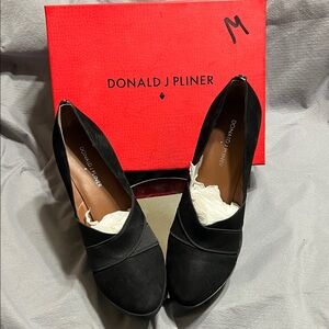 Donald J. Pliner Women's Black suede wedges